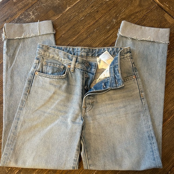 H&M & Denim Jeans Original Straight Fit High Waist Size 26 in GUC - Picture 2 of 11